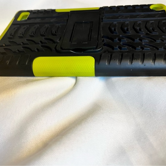 Black and Green Rugged Tablet Case - Picture 7 of 12